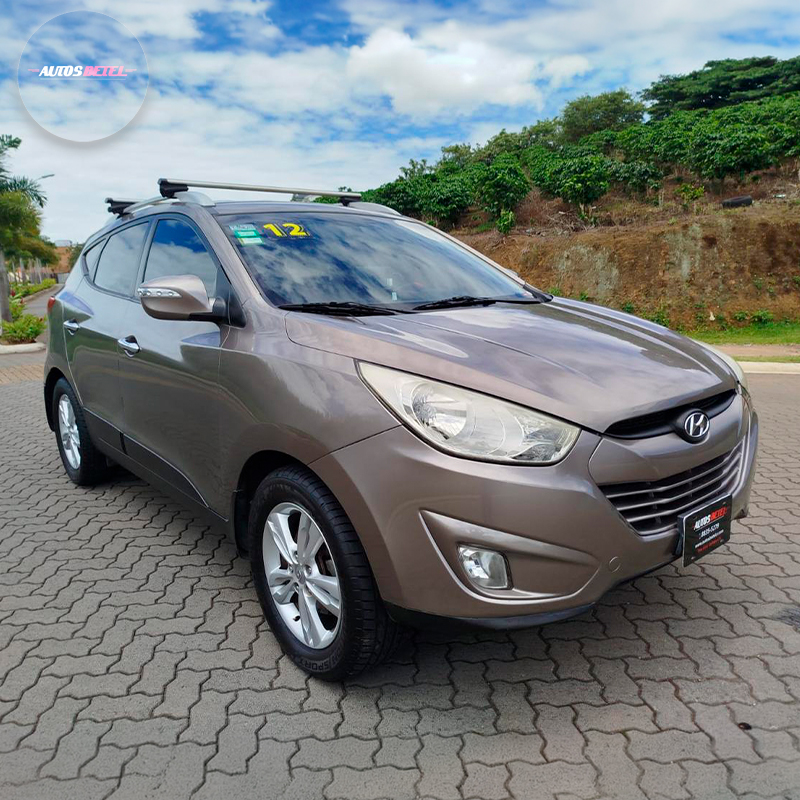 HYUNDAI TUCSON 2012