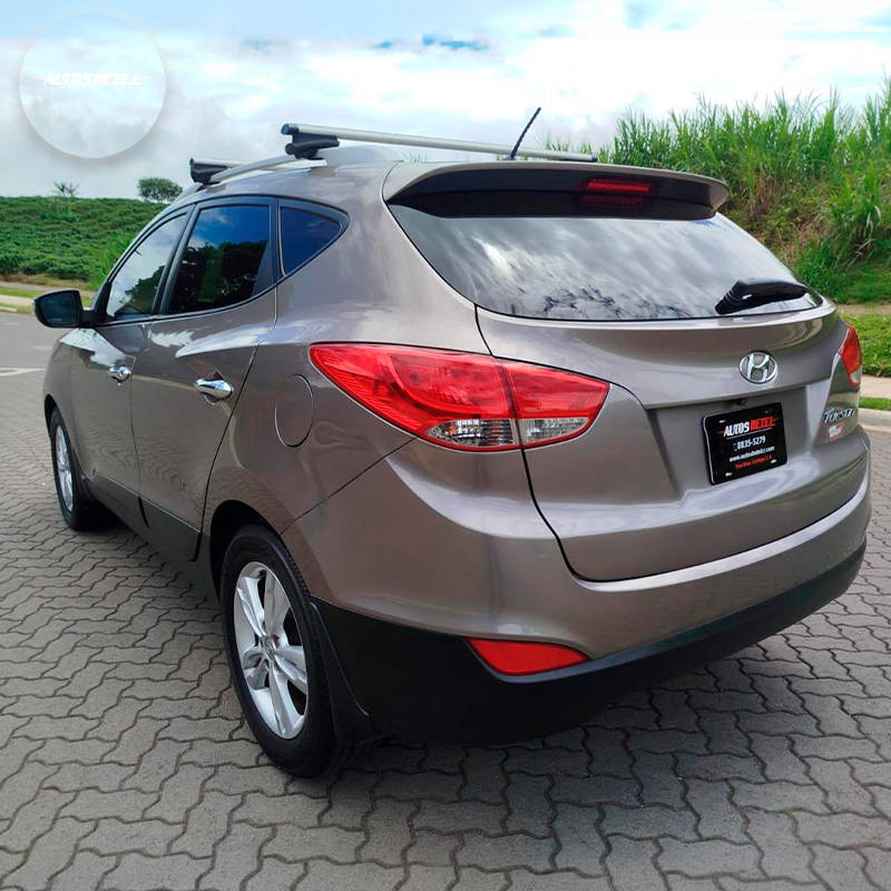HYUNDAI TUCSON 2012